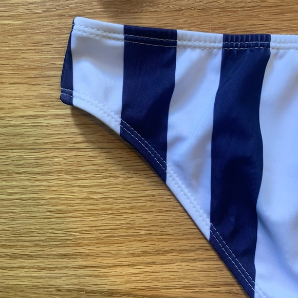 NWT - Nautical Contrasting Color Striped Crop Tank 2PC Swimsuit. Size Medium. - Picture 4 of 4